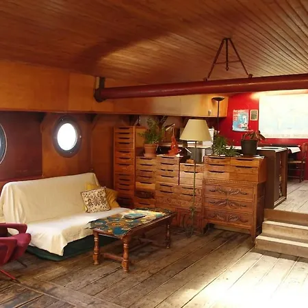 Holiday home Belle Peniche Romantique A Paris Boulogne-Billancourt